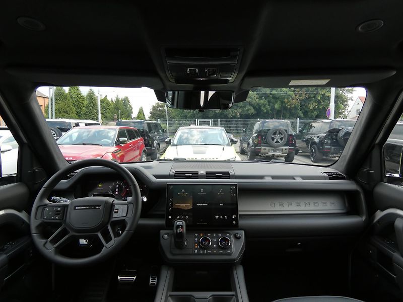 Land Rover Defender 110 4,4 OCTA P635 - fotka 19 z 48