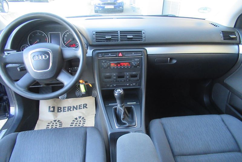 Audi A4 1.9 TDi AUT.KLIMA VYHŘ.SEDAČKY - fotka 10 z 20