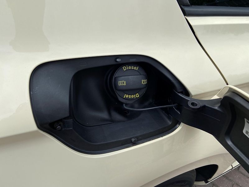 Volkswagen Passat (2017) 2.0Tdi 110kw DSG - fotka 21 z 38