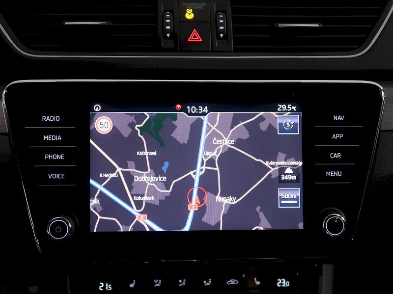 Škoda Superb (2019) STYLE 2.0TDI 140KW 4x4 DSG LED - fotka 34 z 47