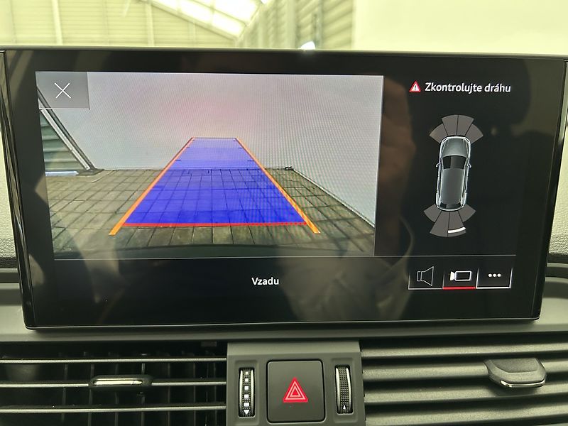 Audi Q5 2.0 TSI 4x4 - fotka 18 z 32