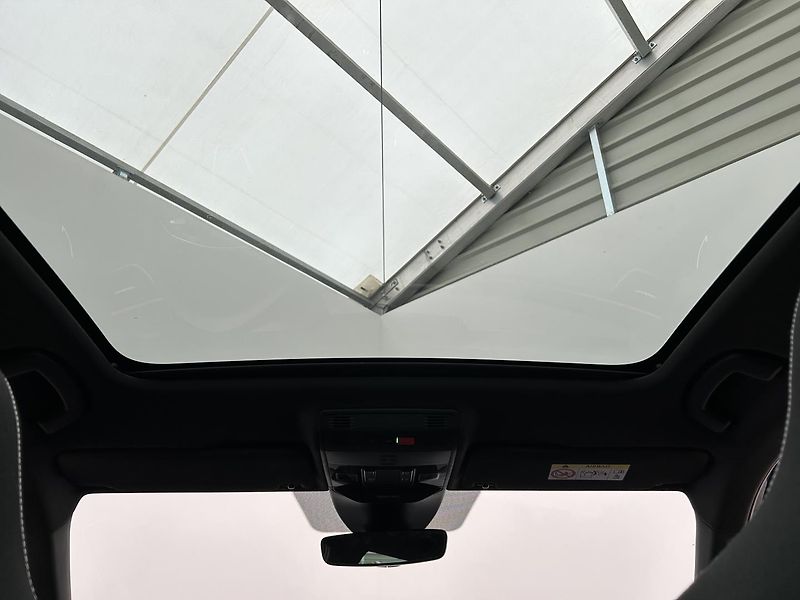 Škoda Kamiq 1.5 TSI Monte Carlo - fotka 29 z 29