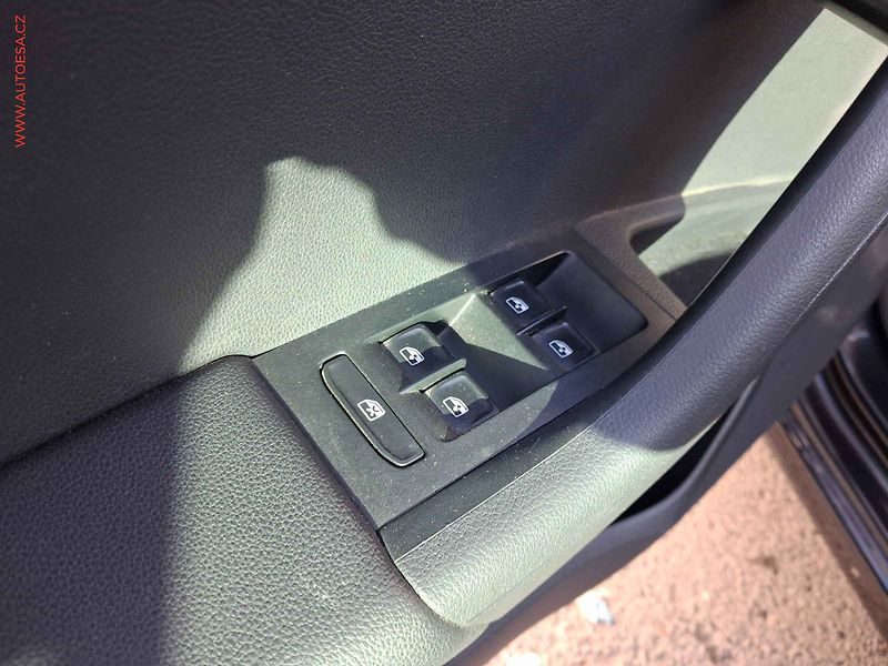 Škoda Octavia (2016) 1.2 TSi, Style, bixen, TZ - fotka 13 z 18
