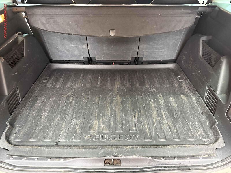 Peugeot 5008 (2011) 1.6VTi, ČR, AC, temp - fotka 7 z 13