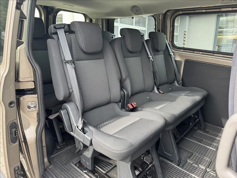Ford Transit Custom 2,0 Titanium L1 - fotka 10 z 17