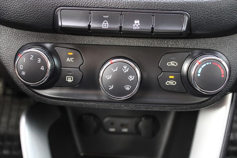 Kia Ceed 1,6 CRDi  ČR,1.MAJITEL,DPH - fotka 12 z 21