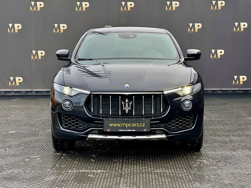 Maserati Levante (2018) GranLusso Q4, 3.0iV6 257kW, ČR - fotka 2 z 45