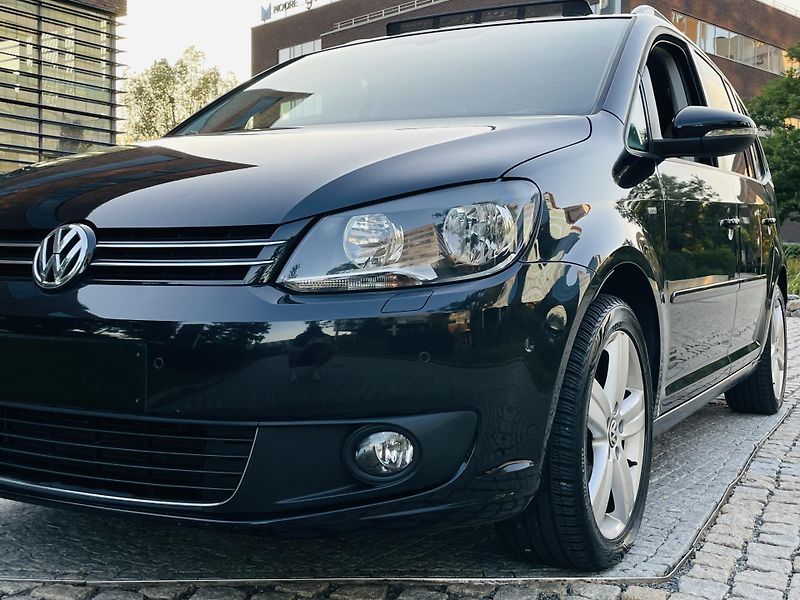 Volkswagen Touran 2.0TD MAN 7MÍST SERVISKA TAŽNÉ - fotka 47 z 48
