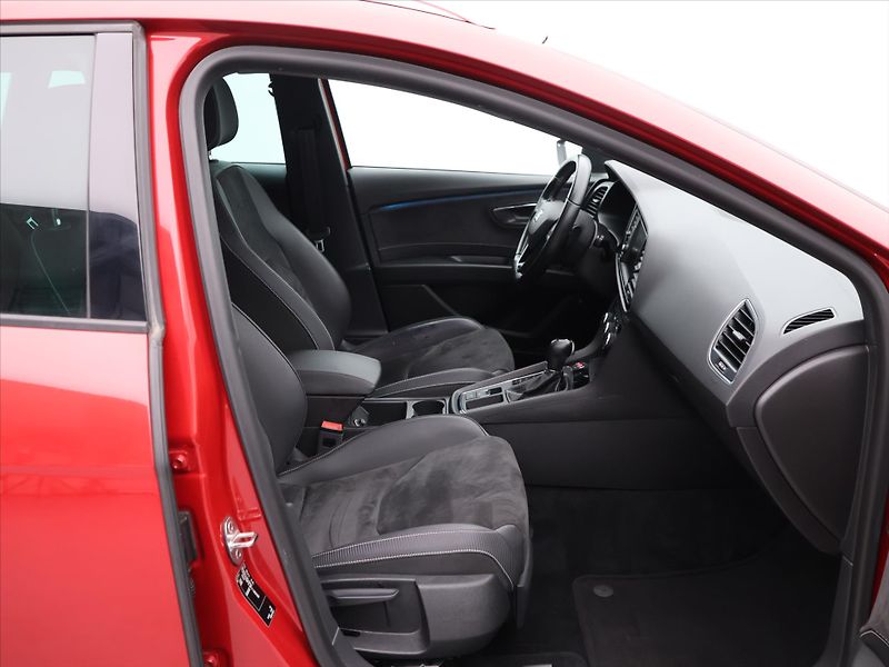 Seat Leon 2.0 221kW Cupra DSG 4Drive - fotka 11 z 31