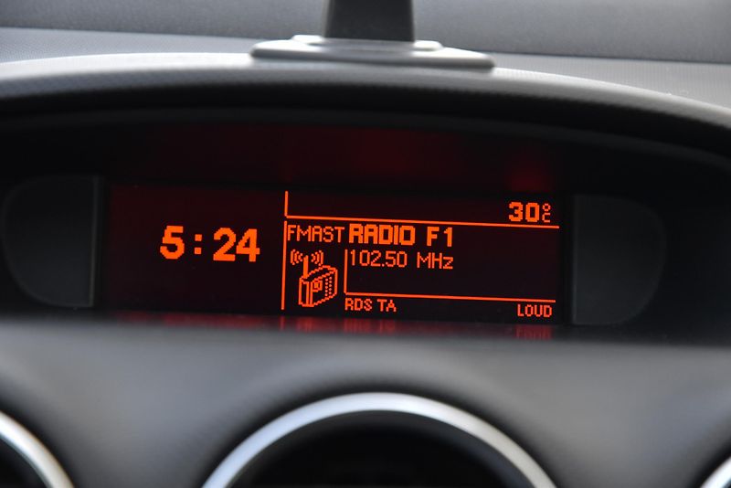 Peugeot 308 CC 1.6 HDi 6st,KLIMA,TEMP,ALU - fotka 23 z 41