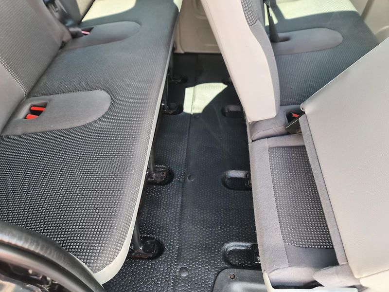 Opel Vivaro (2011) 2.0 CDTi 84-KW 8-MÍST KLIMA TE - fotka 17 z 39