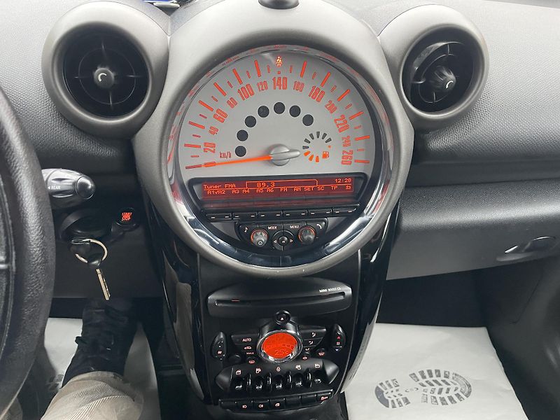 Mini Countryman 2.0SD 110PS COOPER D AUTOMAT!! - fotka 180 z 189