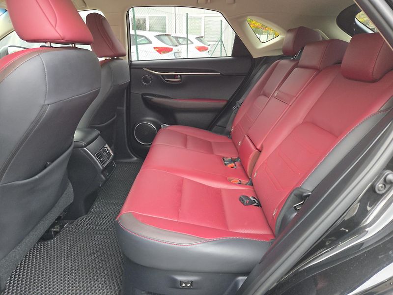 Lexus NX 300h (2018) na splátky všem od 10%akontace - fotka 11 z 16