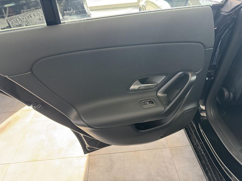 Mercedes-Benz CLA (2025) CLA 200 Shooting Brake NAVI  - fotka 19 z 26