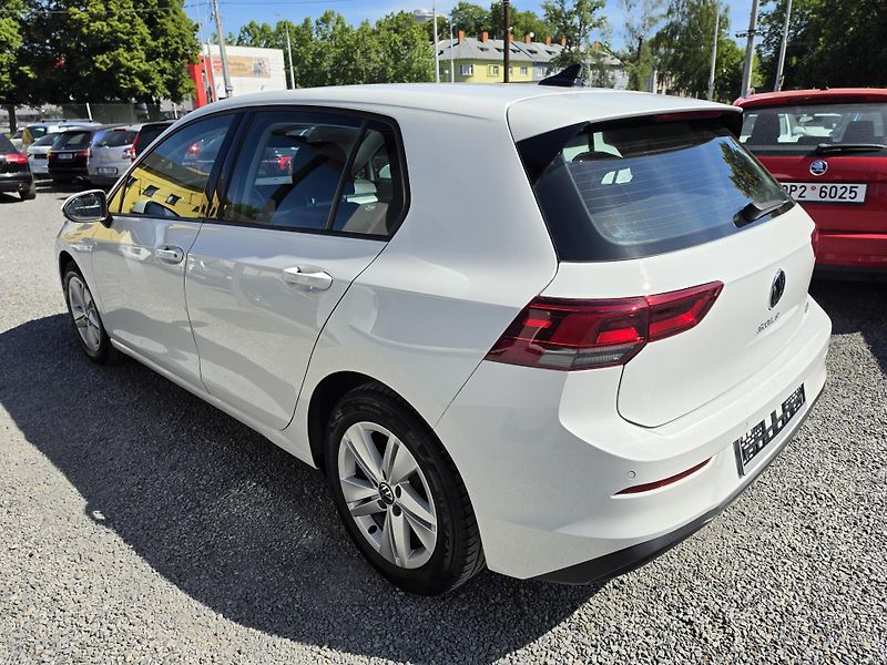Volkswagen Golf 1.5TSI 8 Automat Led  Virtual  - fotka 3 z 29