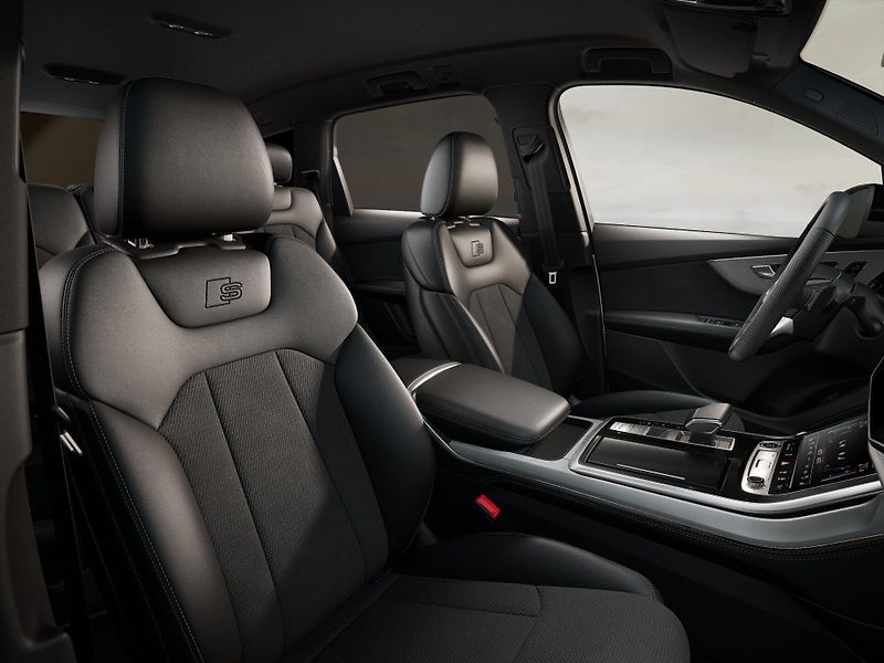Audi Q7 (2026) 50 TDI 210 kW quattro - fotka 10 z 10