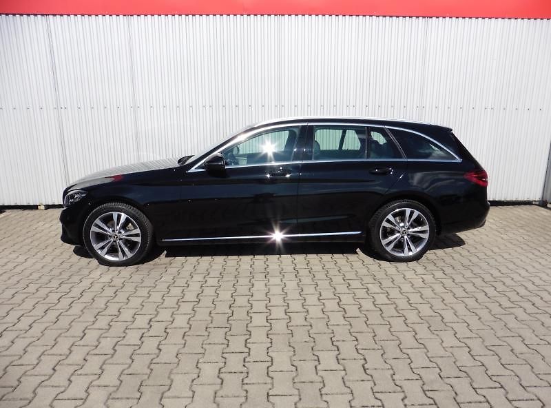 Mercedes-Benz Třídy C 220d 4Matic Avantgarde, Navi, - fotka 6 z 20