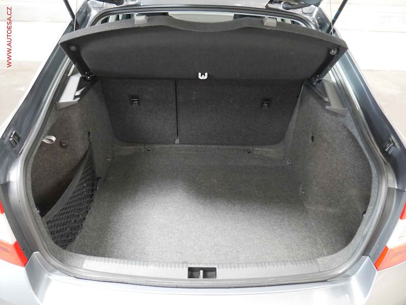 Škoda Octavia (2013) 2.0 TDi, 1.maj,ČR, servis - fotka 7 z 16