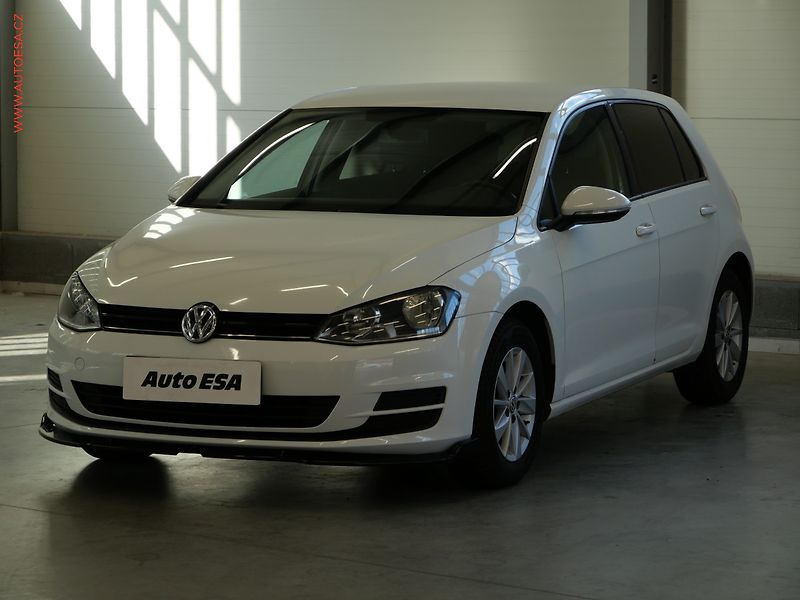 Volkswagen Golf (2014) 1.2TSi, ČR, AC, temp - fotka 3 z 23