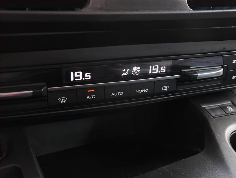 Citroën Berlingo (2019) Maxi Feel 1.2 PureTech, 5Míst - fotka 14 z 18
