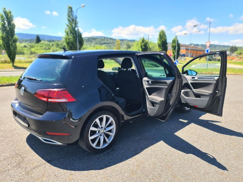 Volkswagen Golf (2018) VII 1.4 TSi COMFORTLINE 92-KW  - fotka 12 z 26