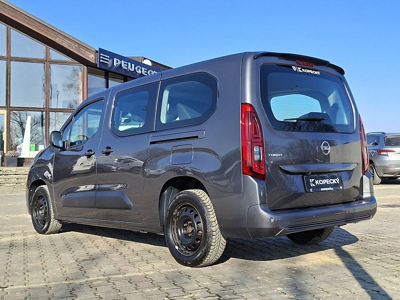 Opel Combo LIFE XL 1,2T 130k EAT8 7.Míst - fotka 12 z 25