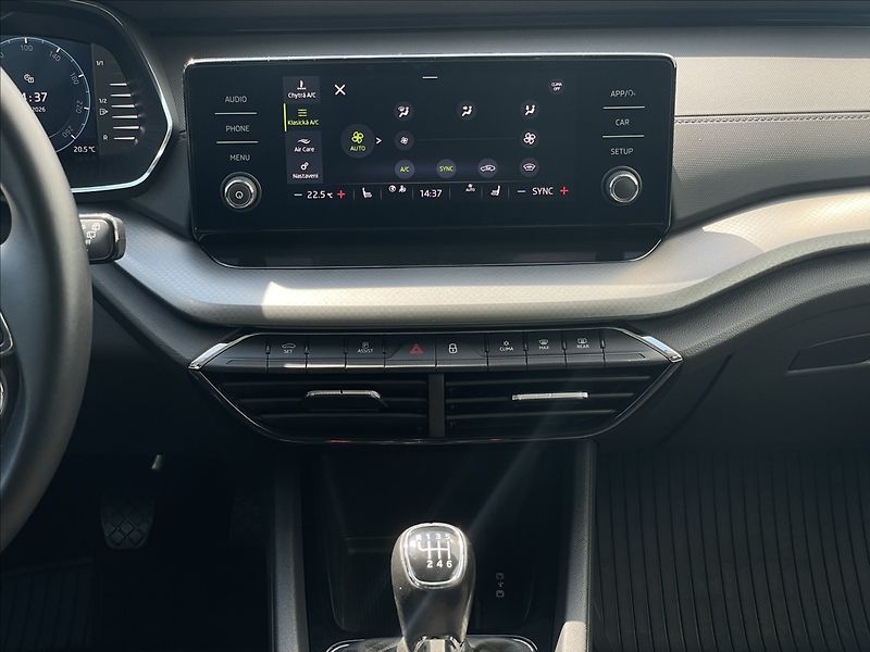 Škoda Octavia 2,0 TDI Combi Ambtion Plus LED - fotka 12 z 24