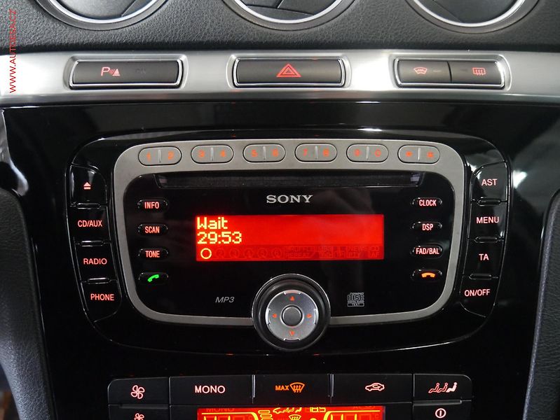 Ford Galaxy (2011) 2.2 TDCi, ČR, Ghia, panor - fotka 15 z 20