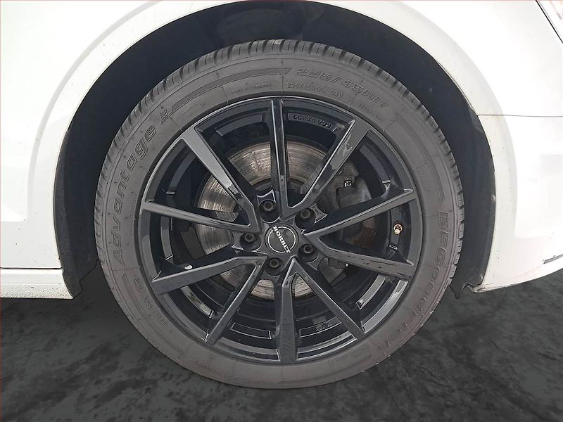 Audi A3 (2015) Sport 2.0 TDI, Serv.kniha - fotka 14 z 18