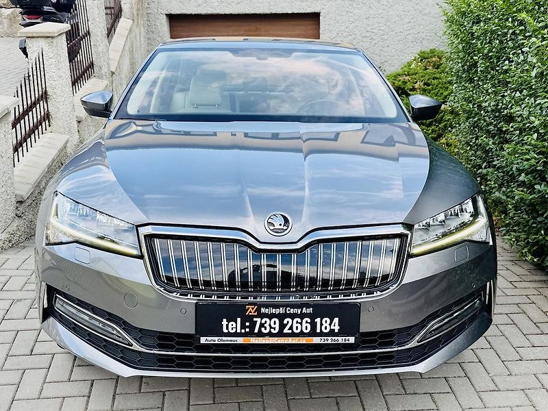 Škoda Superb (2022) iV 1,4TSi 160kW STYLE DCC TAŽN - fotka 2 z 26