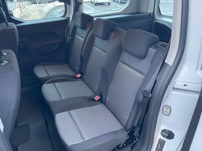 Toyota ProAce City Verso MC24 1.5L MT - fotka 11 z 25