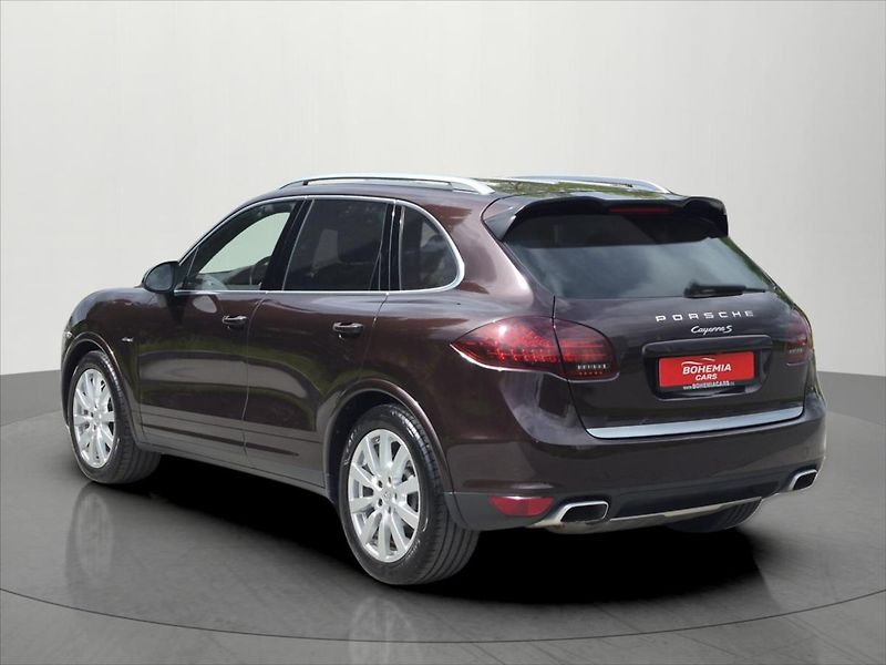 Porsche Cayenne 4,2 TDi V8 S 281 KW 4x4 ČR - fotka 5 z 30
