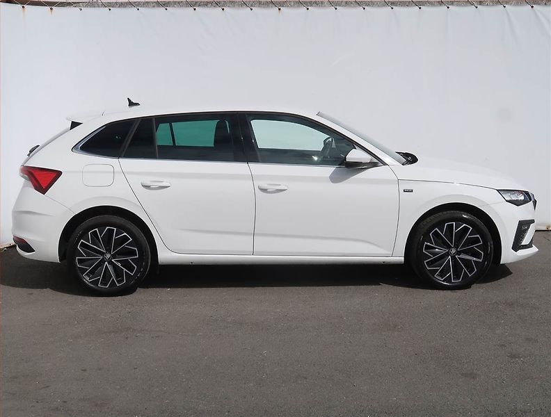 Škoda Scala (2025) 1.0 TSI, Drive, FullLed - fotka 6 z 21