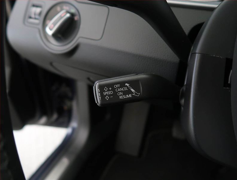 Volkswagen CC (2016) 2.0 TDI, Serv.kniha, Navi - fotka 19 z 22