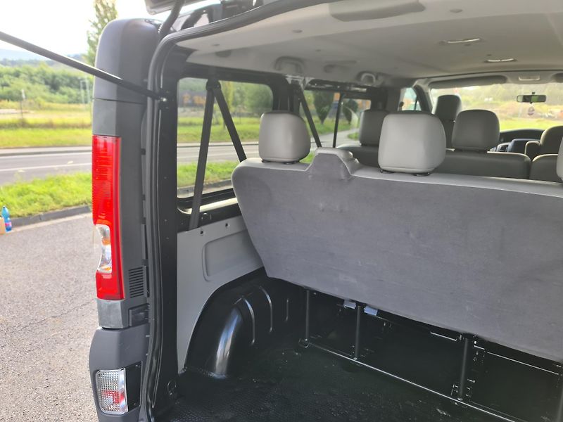 Opel Vivaro (2011) 2.0 CDTi 84-KW 8-MÍST OLOMOUC - fotka 53 z 75