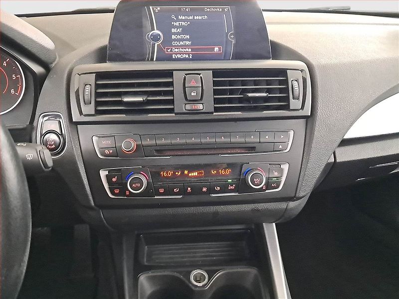 BMW Řada 1 (2013) 120d xDrive, 4X4, Tempomat - fotka 12 z 21