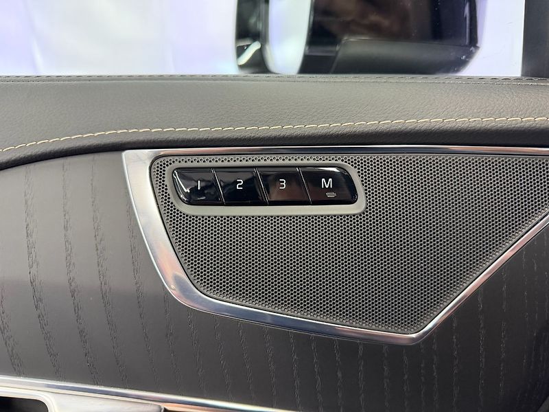 Volvo XC90 B5 AWD INSCRIPTION, ACC, LED, - fotka 24 z 30