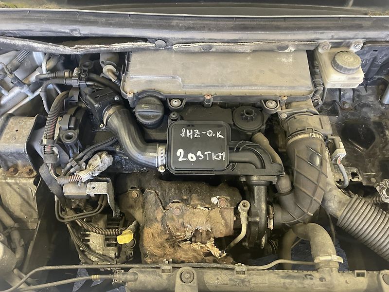 Peugeot 307 1.4 hdi 50Kw náhradní díly  - fotka 4 z 4