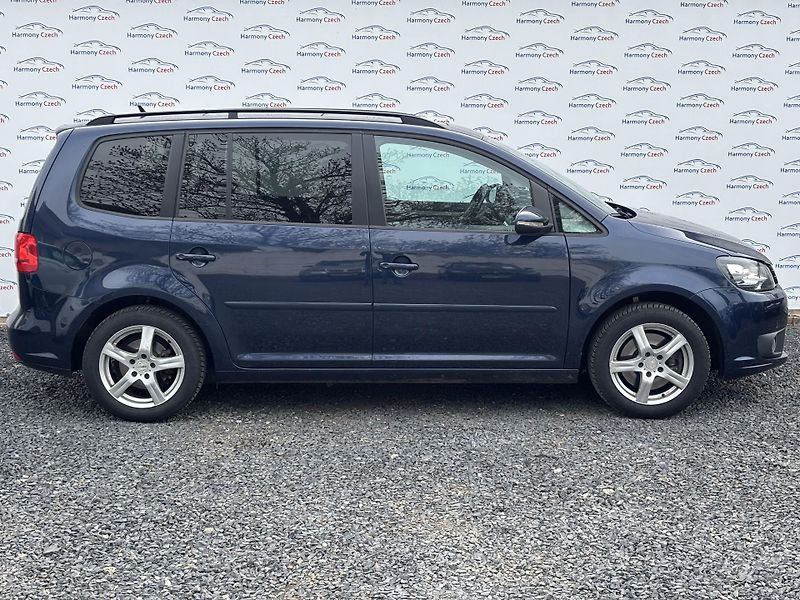 Volkswagen Touran (2013) 2.0TDI, 103kW. DSG, 7míst - fotka 4 z 16