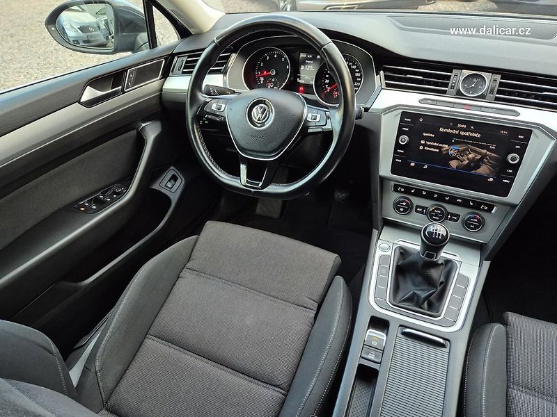 Volkswagen Passat Variant (2018) 1.4TSi 110KW ComfortLine  - fotka 30 z 54