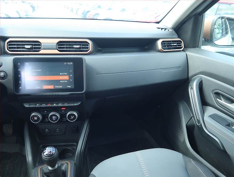 Dacia Duster (2023) Exception 1.0 TCe, LPG, ČR - fotka 8 z 16