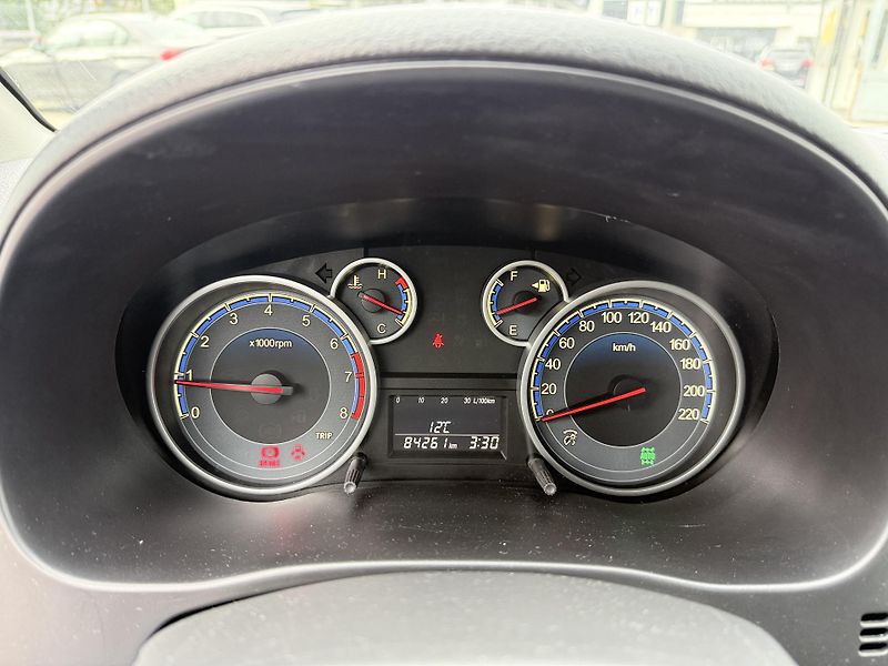 Fiat Sedici 1.6i 16V 4WD Klima 4X4 - fotka 13 z 30