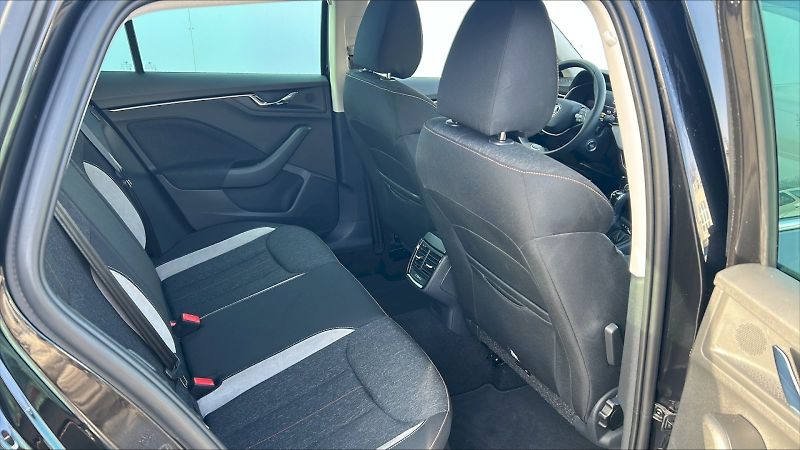 Škoda Scala (2024) SELEC TSI 85/1.0 A7F - fotka 12 z 27
