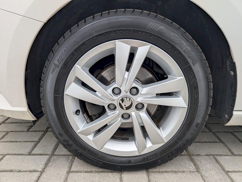 Škoda Fabia (2023) Combi 1.0 TSI / 70 kW Ambition - fotka 16 z 30