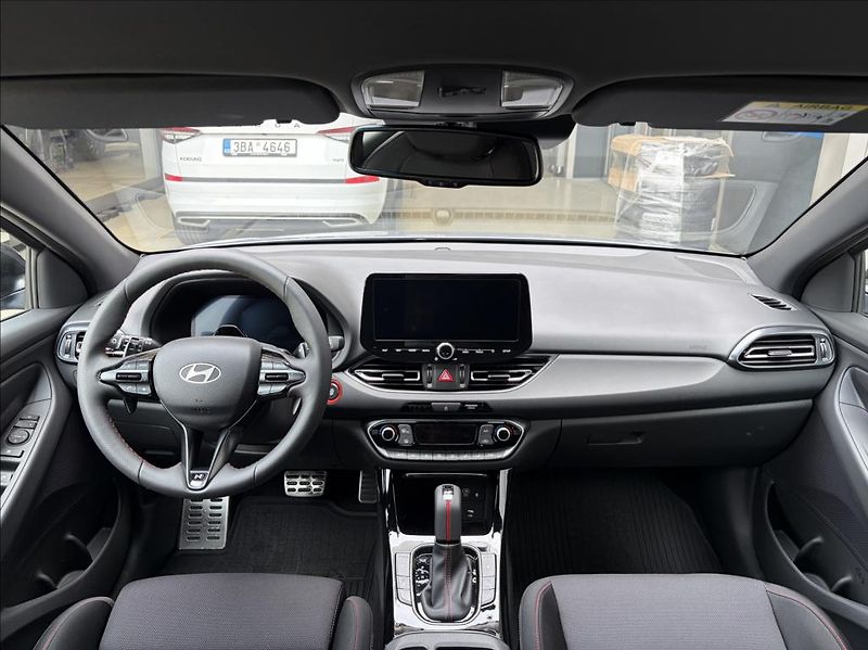 Hyundai i30 1,6 T-GDI DCT  WG FL N Line - fotka 13 z 20