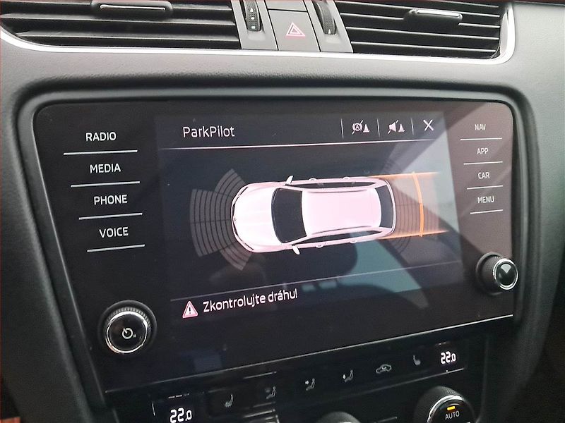 Škoda Octavia (2019) Scout 2.0 TDI, 4X4, Automat - fotka 21 z 22