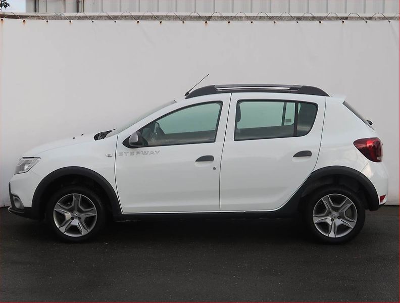 Dacia Sandero (2021) Stepway 1.0 SCe, ČR,1.maj - fotka 3 z 15