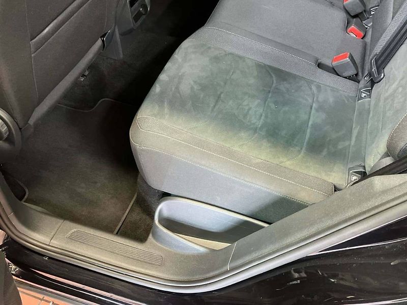 Volkswagen Tiguan (2023) 1.5 TSI Elegance - fotka 14 z 20