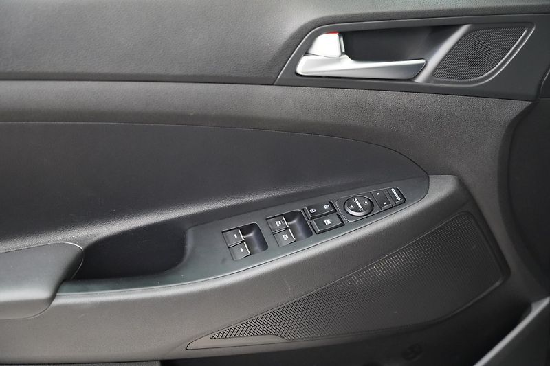 Hyundai Tucson - fotka 12 z 25