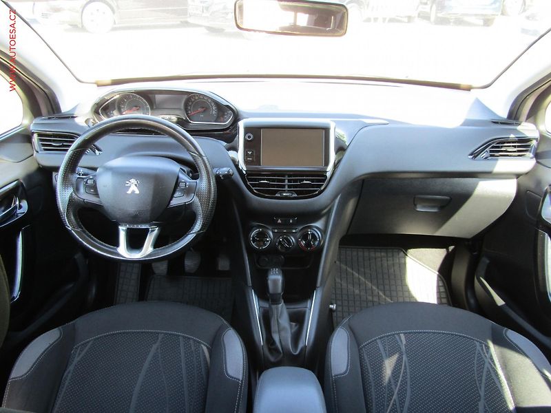 Peugeot 208 (2013) 1.2i, ČR, AC, temp - fotka 8 z 15